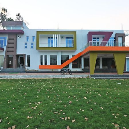 Hotel O Shri Shyam Lawn & Resort Sitapur  Bagian luar foto