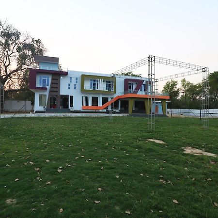 Hotel O Shri Shyam Lawn & Resort Sitapur  Bagian luar foto